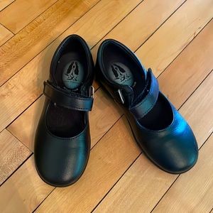 Girl school shoes Size 13